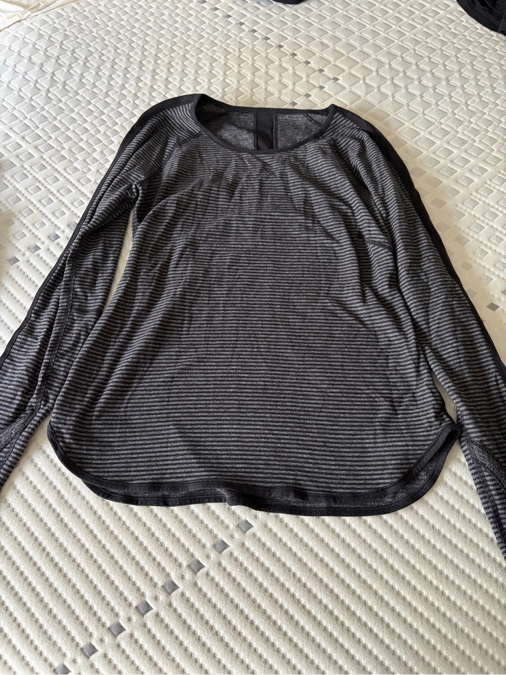 lululemon athletica Women's Short-Sleeve Heathered Crew - Black/Gray